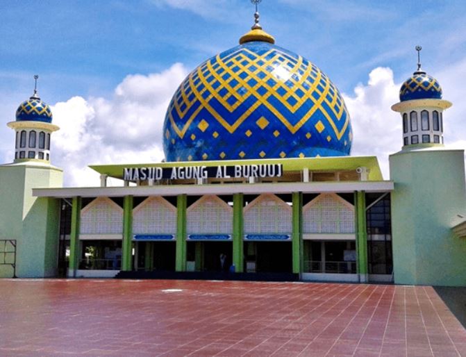 Pembuat Penjual Kubah Masjid Pulau Buru
